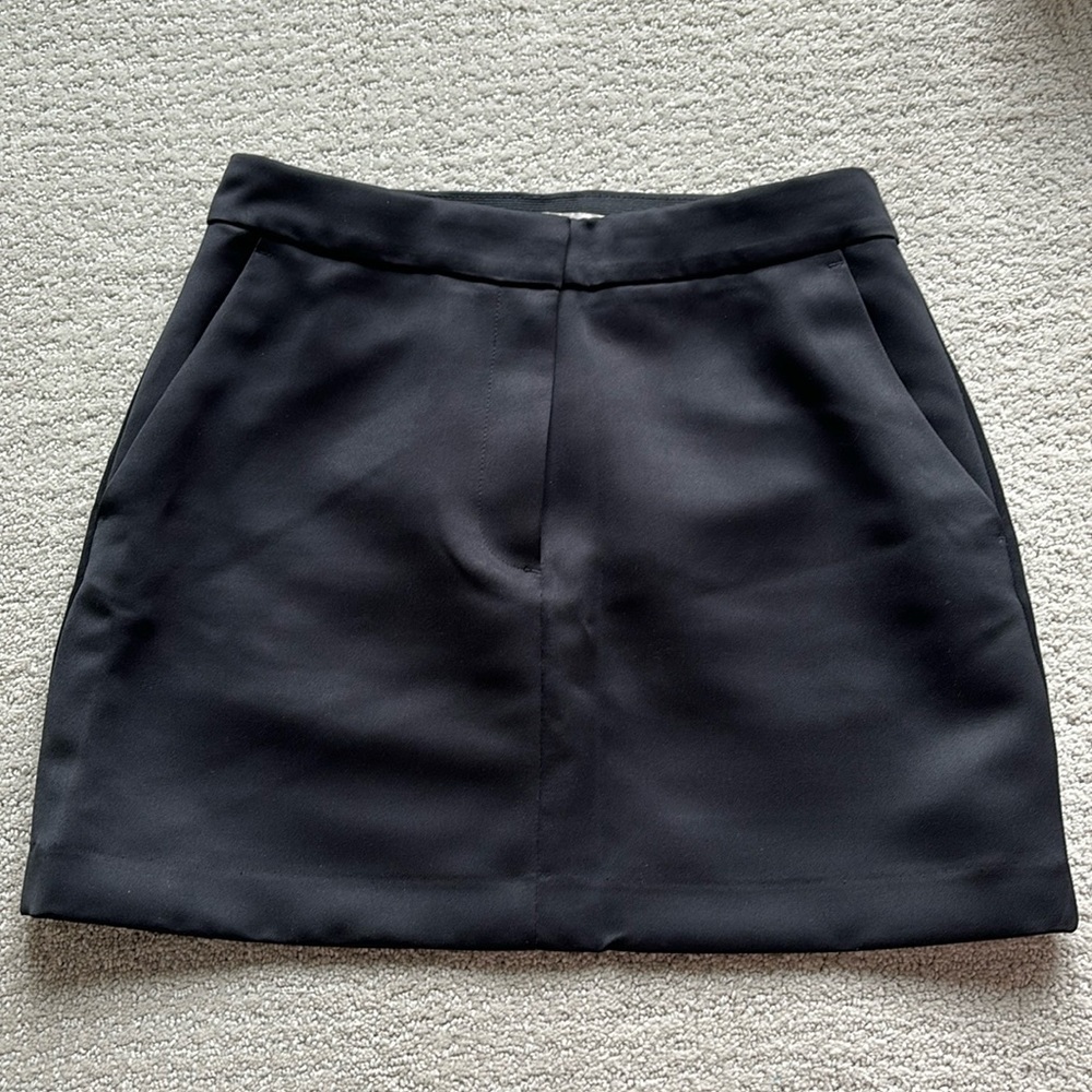 NWOT black mini skirt